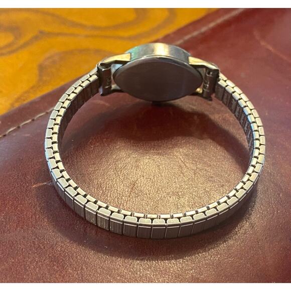 VTG Women's Silver Tone Sheffield Quartz Watch, Expansion Band - Picture 4 of 4